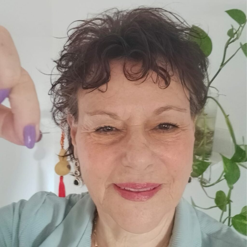 יעל בליינברג, מורה לעיסוי ודיקור